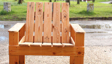 fauteuil à accoudoirs  en bois de palette ouverture