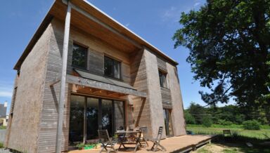 Maison-roseau.jpg Maison-roseau.jpg