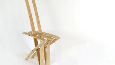 Une chaise en lattes de lit 1 Une chaise en lattes de lit