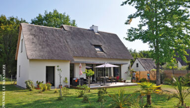 Chaume-et-beton-cellulaire.jpg Chaume-et-beton-cellulaire.jpg