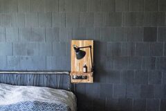 finition ardoises chambre - Paille-house © Christophe Trehet finition ardoises chambre - Paille-house © Christophe Trehet