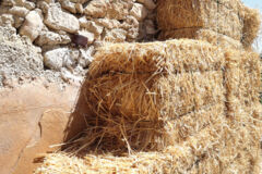 bottes de paille sans structure bois photo ouverture ITE paille Apte -c- APTE bottes de paille sans structure bois photo ouverture ITE paille Apte -c- APTE