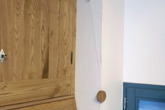 Afin de ne pas abîmer le fil, un système de « gouttière » est imaginable pour diriger le fil au bon endroit. PHOTOS des habitants de Geckologis La tirette 2