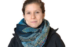 peintures_Dans son atelier Claire Malzac présente des exemples de son travail©CCammarata peintures_Dans son atelier Claire Malzac présente des exemples de son travail©CCammarata