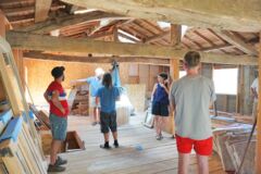 -Charlotte Favarel- Dans le fenil -Charlotte Favarel- Dans le fenil