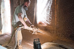 travaux 142 projection terre chanvre 1 - credit christophe trehet travaux 142 projection terre chanvre 1 - credit christophe trehet