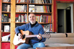 renover_nico-guitare renover_nico-guitare