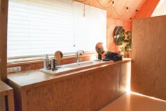 maison Ionna Vautrin - couloir salle de bain 2 © Christophe Trehet maison Ionna Vautrin - couloir salle de bain 2 © Christophe Trehet